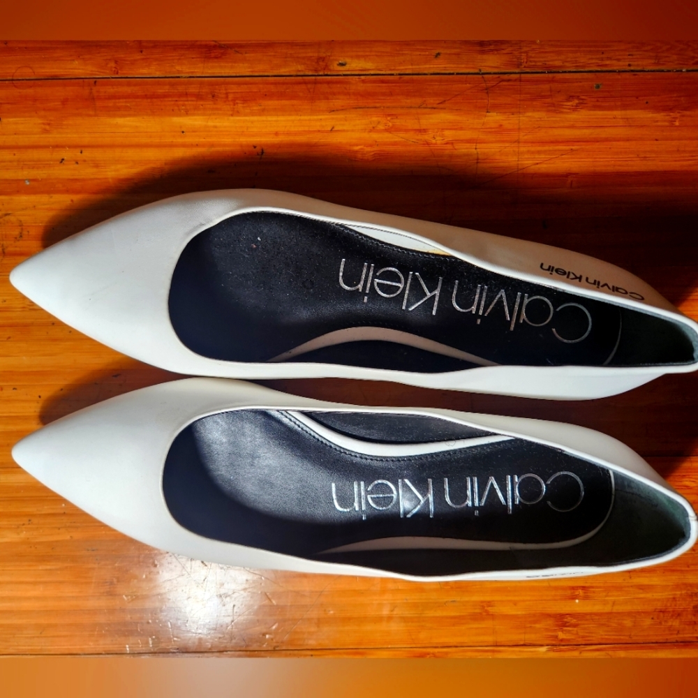 Calvin Klein Womens Flats SZ 10